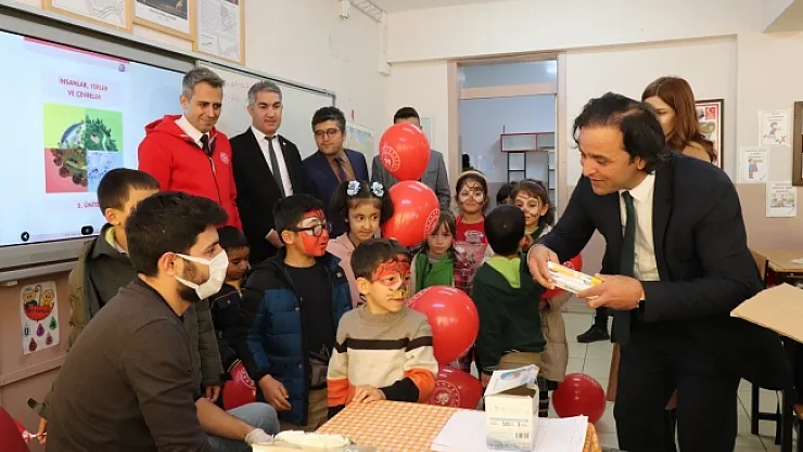 Sağlıklı Çocuklar Şenliği'nde doyasıya eğlendiler