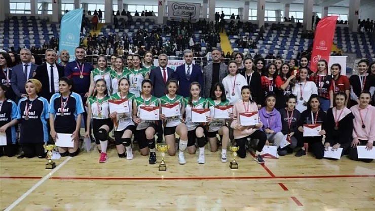 Sporcular il birincisi olmak için ter döktü