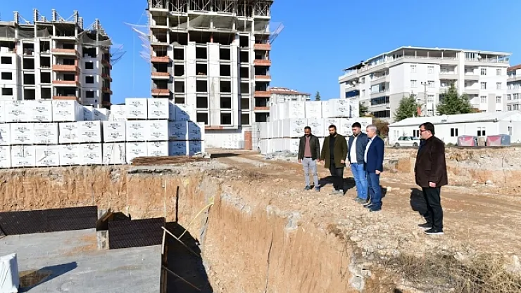 Yeşilyurt'a sağlam ve modern binalar inşa ediliyor