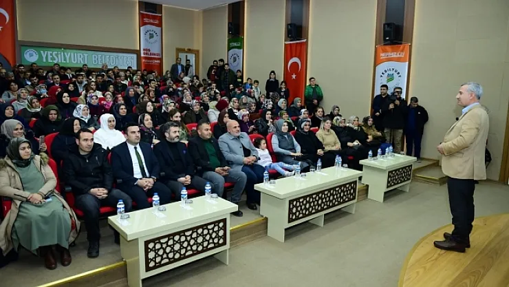 Başkan Çınar, kadın ve gençlere konuştu