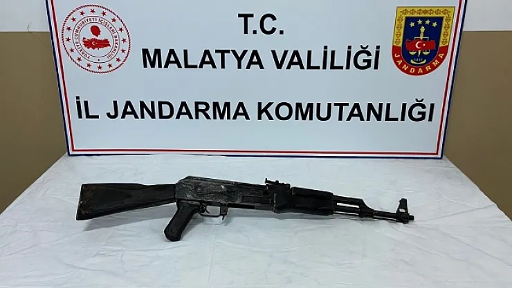 Jandarma operasyonunda kalaşnikof ele geçirdi