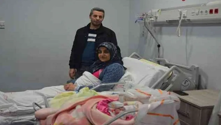 Malatya'da yılın ilk bebekleri ikizler oldu!