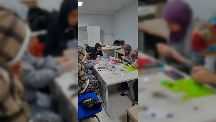 Öğrenciler meslek öğreniyor