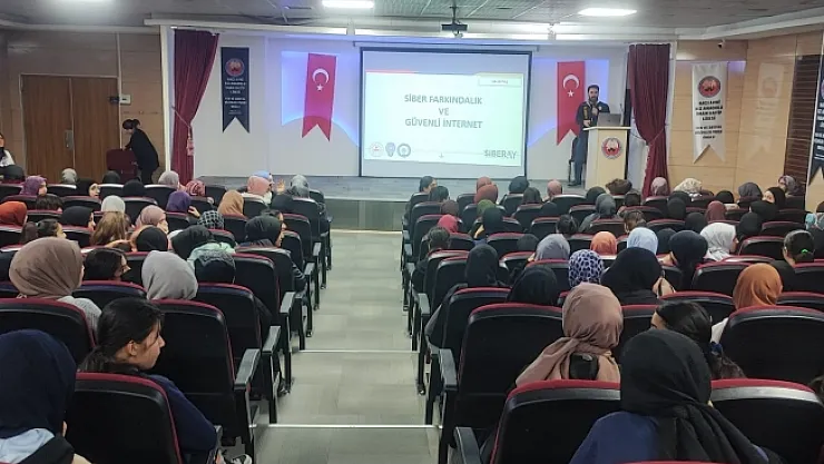 Polisten öğrencilere internet eğitimi