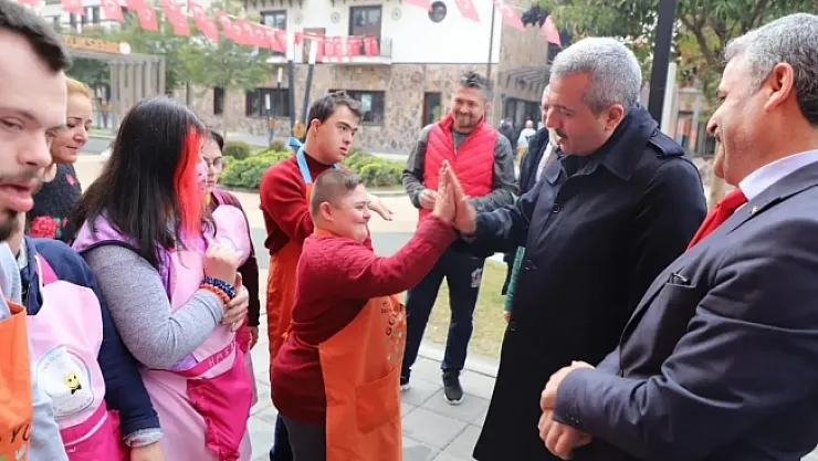 Bakan Yardımcısı Baydaş'dan down sendromlu çocuklara ziyaret