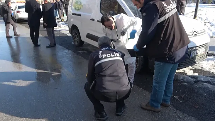 Seyyar satıcı zabıta tartışması kanlı bitti: 4'ü zabıta 7 yaralı  