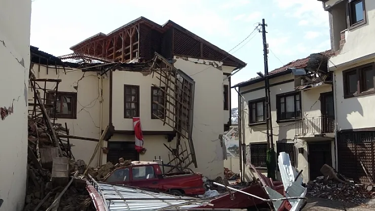 Malatya'da tarihi kültürel yapılar büyük zarar gördü