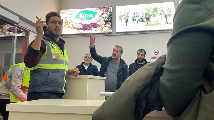 THY uçağı geç kalınca, yolcular isyan etti