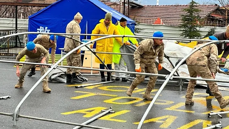 Van jandarmasının Malatya'da çalışmalarına devam ediyor