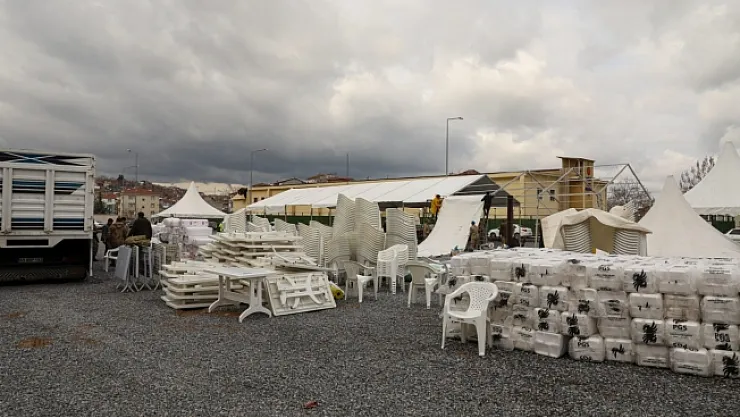 Van Valiliği Malatya'da iftar çadırları kuruyor