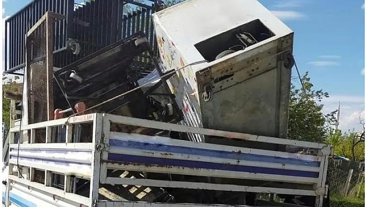 Depremzedelerin ev ve iş yerlerini soyan 8 kişi yakalandı