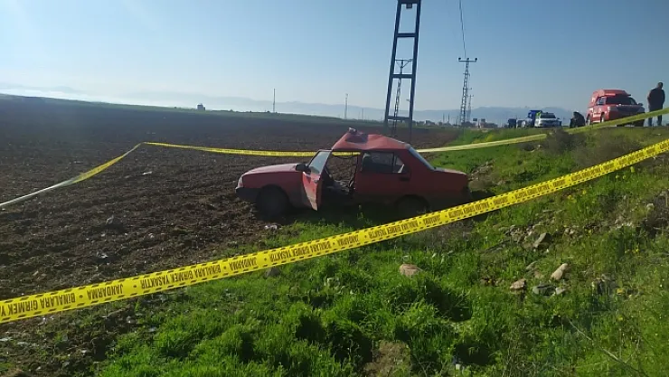 Kontrolden çıkan otomobil, aydınlatma direğine çarptı: 1 ölü