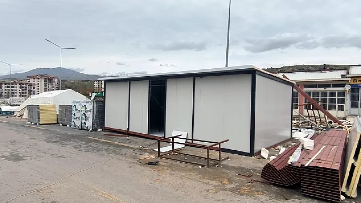 Yılların demirci ustası Konteyner üretiyor