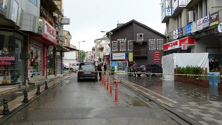 Arıza için çıktığı telefon direğinden düştü