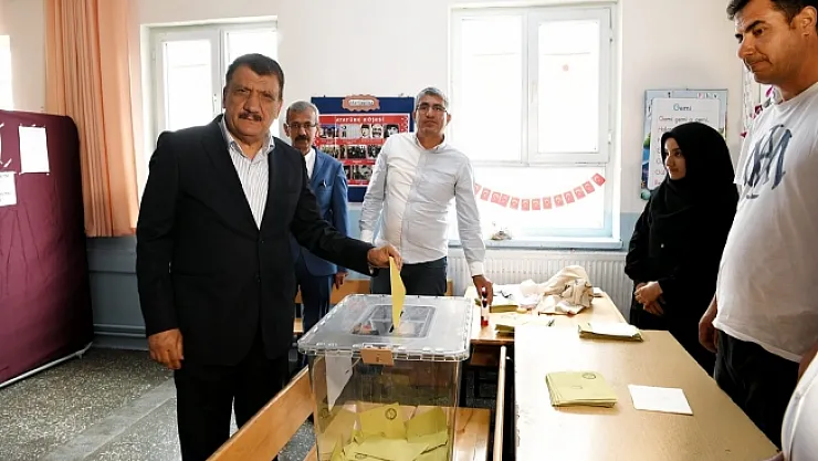 Başkan Gürkan oyunu kullandı