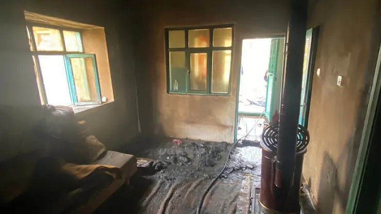 Ev yangınında 80 yaşındaki kadın hayatını kaybetti