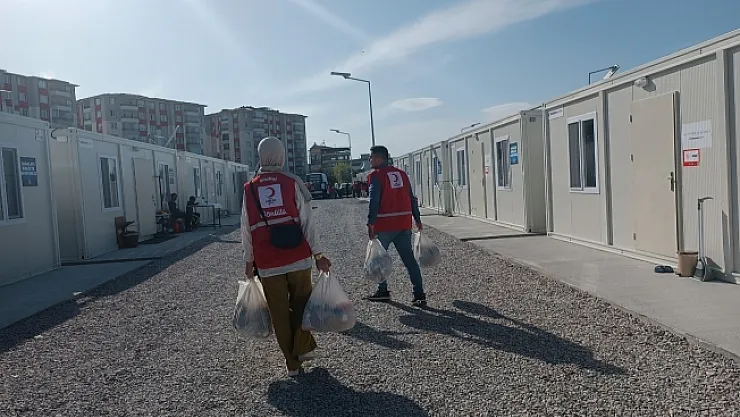 Kızılay'dan Özel çocukların ailelerine destek