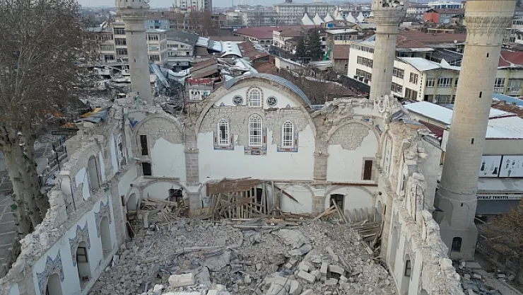 Yeni Cami yeniden aslına uygun inşa edilecek