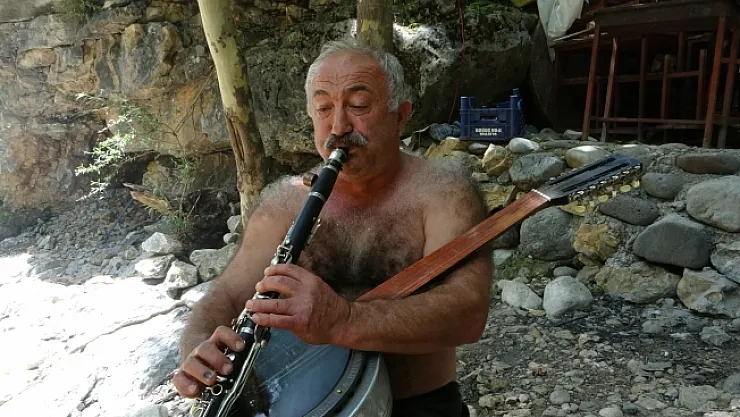 Arapgir'in cümbüşlü klarnetli tarzanı yaz sezonunu açtı