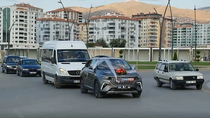 Başkan Gürkan'ın makam aracı TOGG gelin arabası oldu