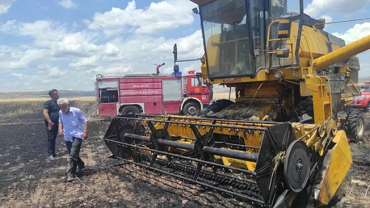 Biçerdöver yangınında arpa ekili 25 dönüm tarla zarar gördü