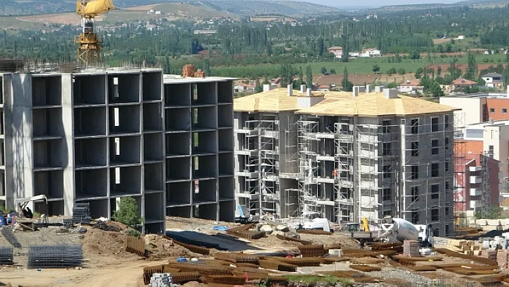 Doğanşehir'de kalıcı konutlar hızla yükseliyor