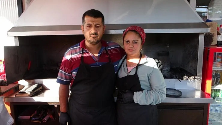 Konteynerde ekmek mücadelesini sürdürüyor