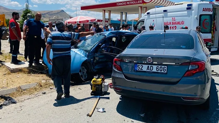 Malatya-Elazığ yolunda kaza: 3 yaralı