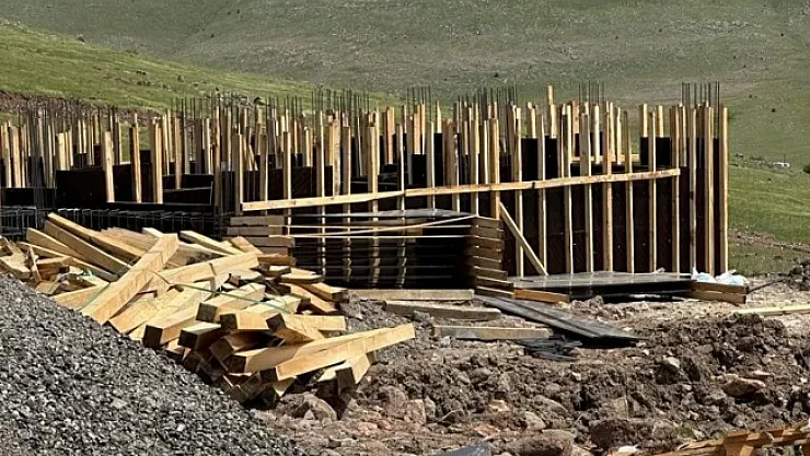 Depremde enkaza dönen mahalle yeniden inşa ediliyor