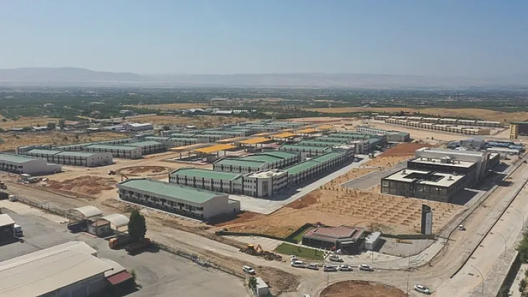 Dünya kayısı ticaret merkezinde asfaltlama çalışmaları başladı