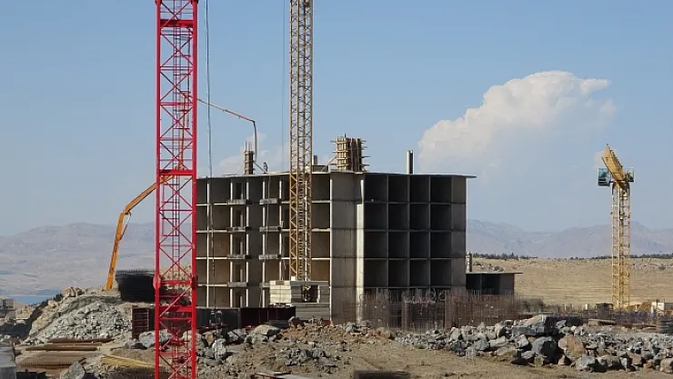 'İlk etapta 681 kalıcı konut inşa edilecek'