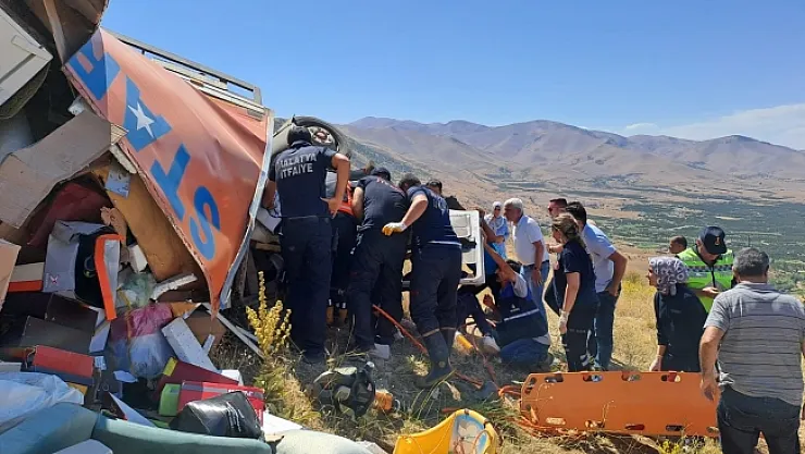 Pütürge yolunda feci kaza! 2 ölü