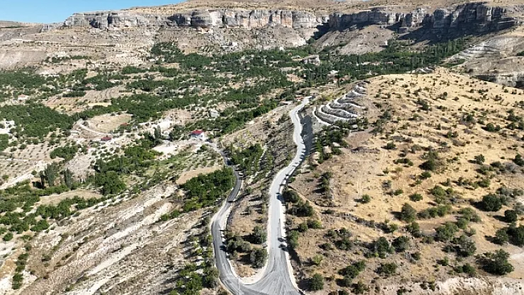 Akçadağ Mezra Mahallesi'nin yol sorunu çözüldü