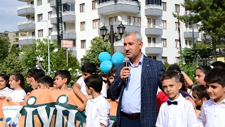 Çınar çocuklarla piknikte bir araya geldi