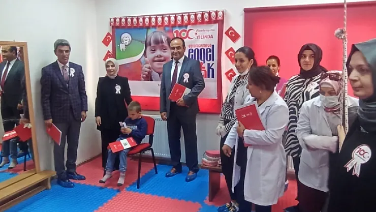 Malatya'da engelli bireylerin diş taraması yapılıyor