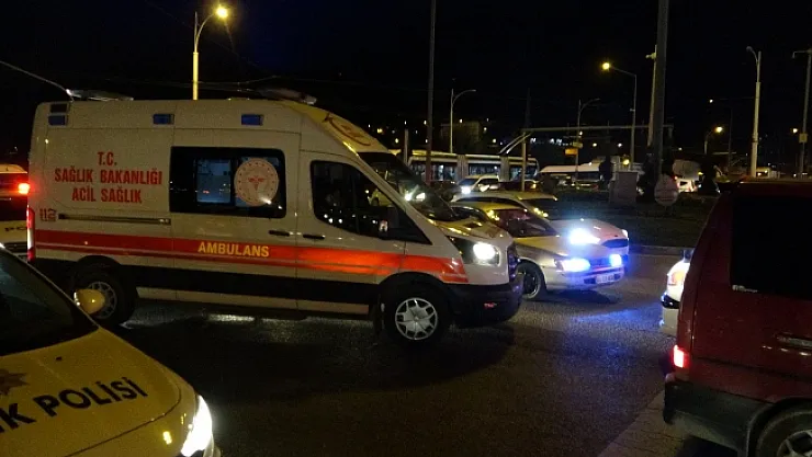 Malatya'da sivil ekip aracı kaza yaptı: 2'si polis 4 yaralı