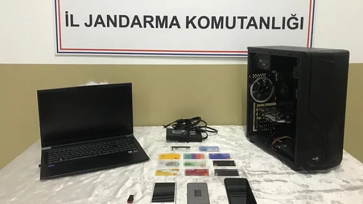 Depremzedeleri dolandıranlara jandarmadan operasyon: 2 gözaltı