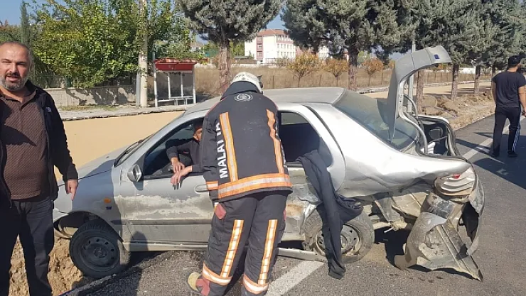 İki aracın karıştığı kazada: 2 kişi yaralandı