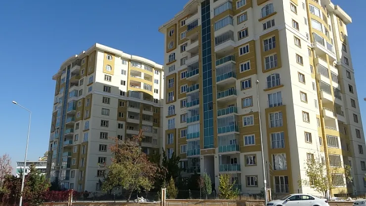 Özgül: Bir milyona müşteri bulunamıyor