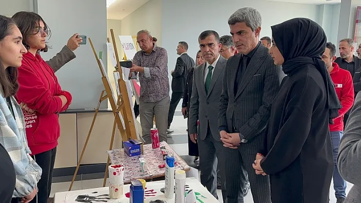 Yeşilyurt'ta öğrenciler Filistin için 1 milyon 151 bin TL topladı