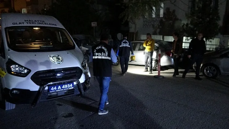 Yolda yürürken silahla vuruldu