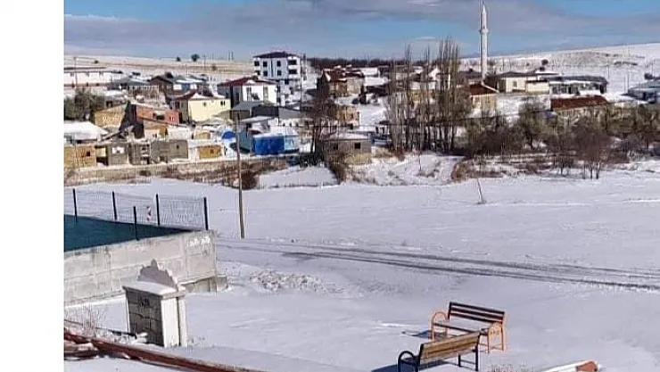 Yüksek kesimler ve kırsal bölgelere kar yağdı