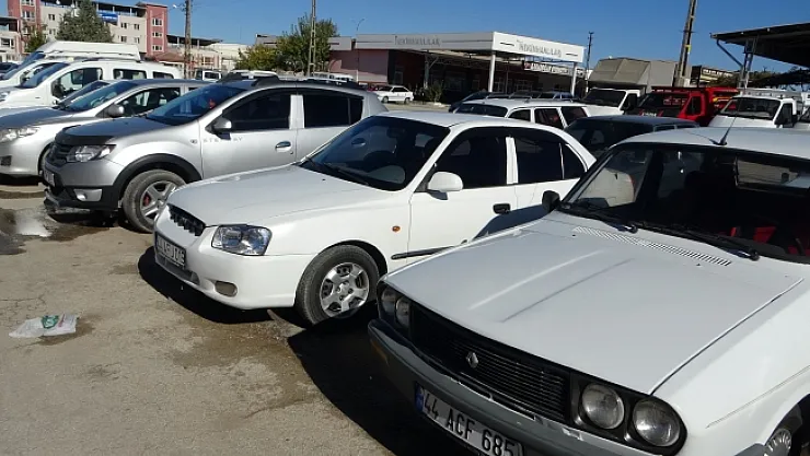 Yüzde 20 fiyat düşüşleri ikinci el otomobil piyasasını hareketlendi