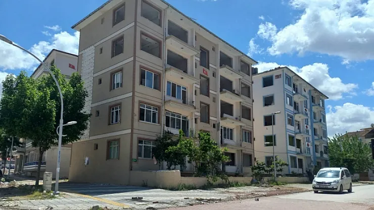 Evi orta hasar alan vatandaşlar nasıl bir yol izlemeli?