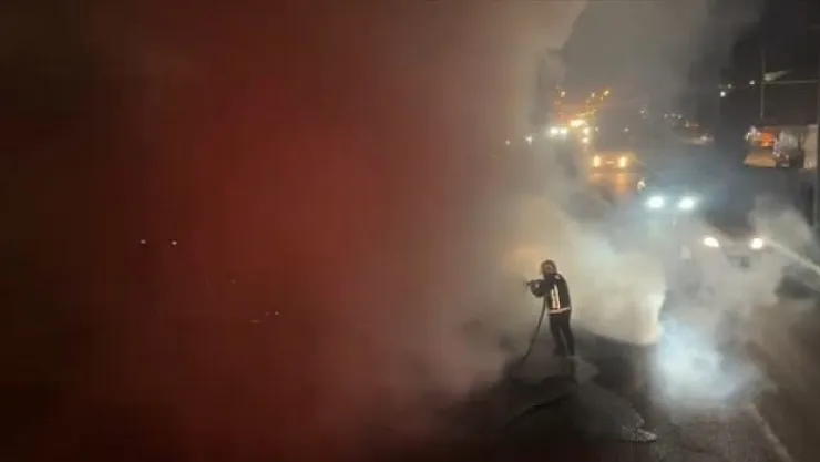 Korkutan yangın... Seyir halindeyken alev aldı!