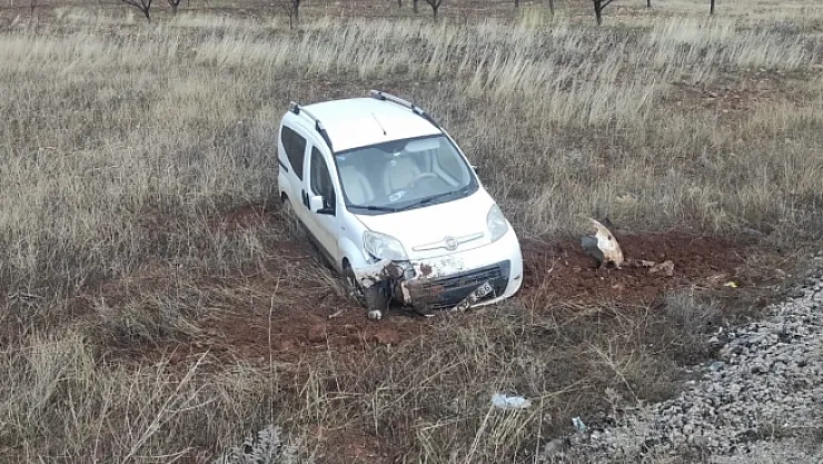 Malatya'da hafif ticari araç şarampole uçtu: 1 yaralı