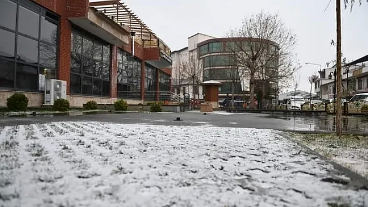 Malatya'da ilçeler beyaza büründü