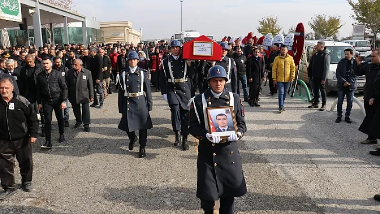 Malatya şehidini son yolculuğuna uğurladı