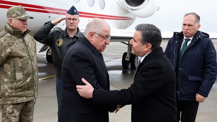 Milli Savunma Bakanı Güler, TSK Komuta Kademesi ile sınır hattında