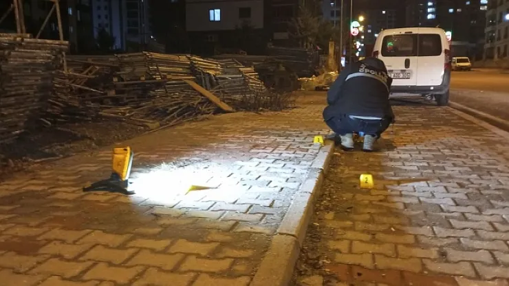 Alacak verecek kavgası kanlı bitti: 2 yaralı